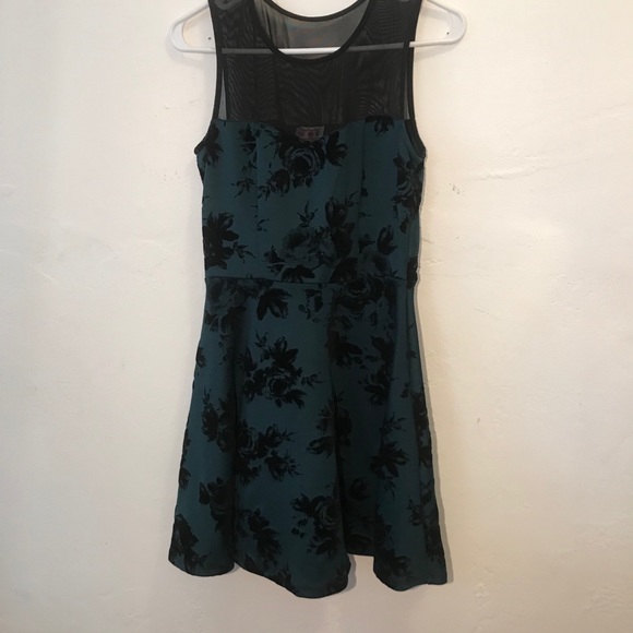 Trini - Picture 1 of 2